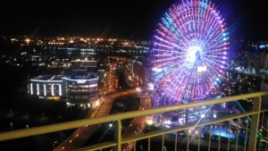 バルコニーから見る夜景が凄い 横浜ベイホテル宿泊体験記 みなとみらい まあちいブログ